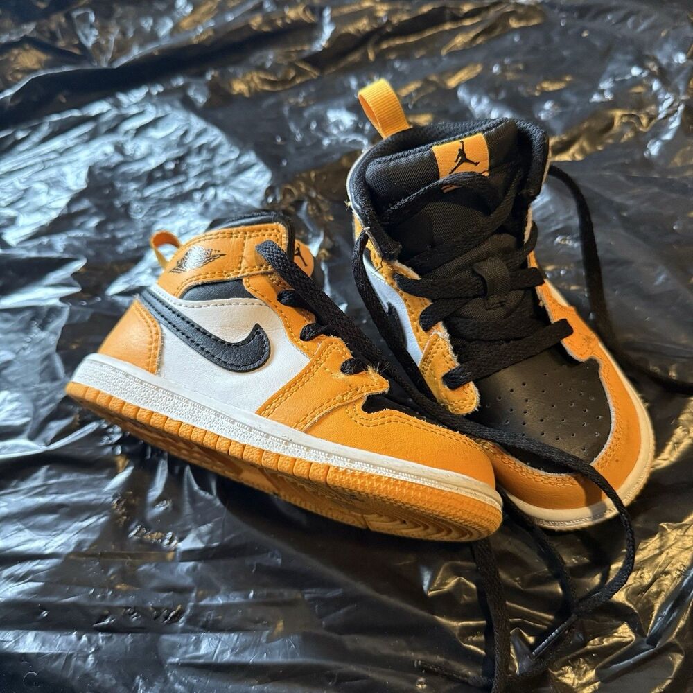 Jordan 1  Mid Taxi Kids Sneakers 7C